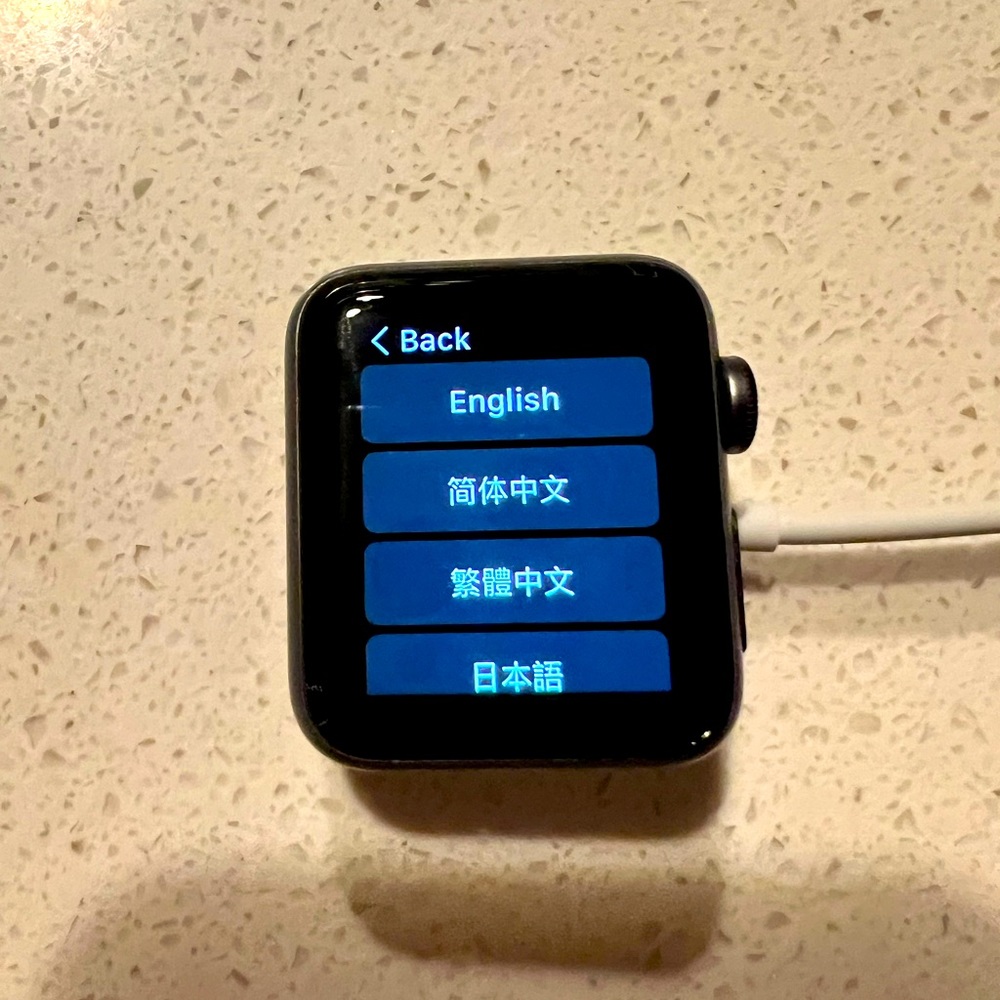 Apple Watch Series 3 - 38mm - Space Grey Aluminum